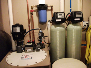 Radon water mitigation system
